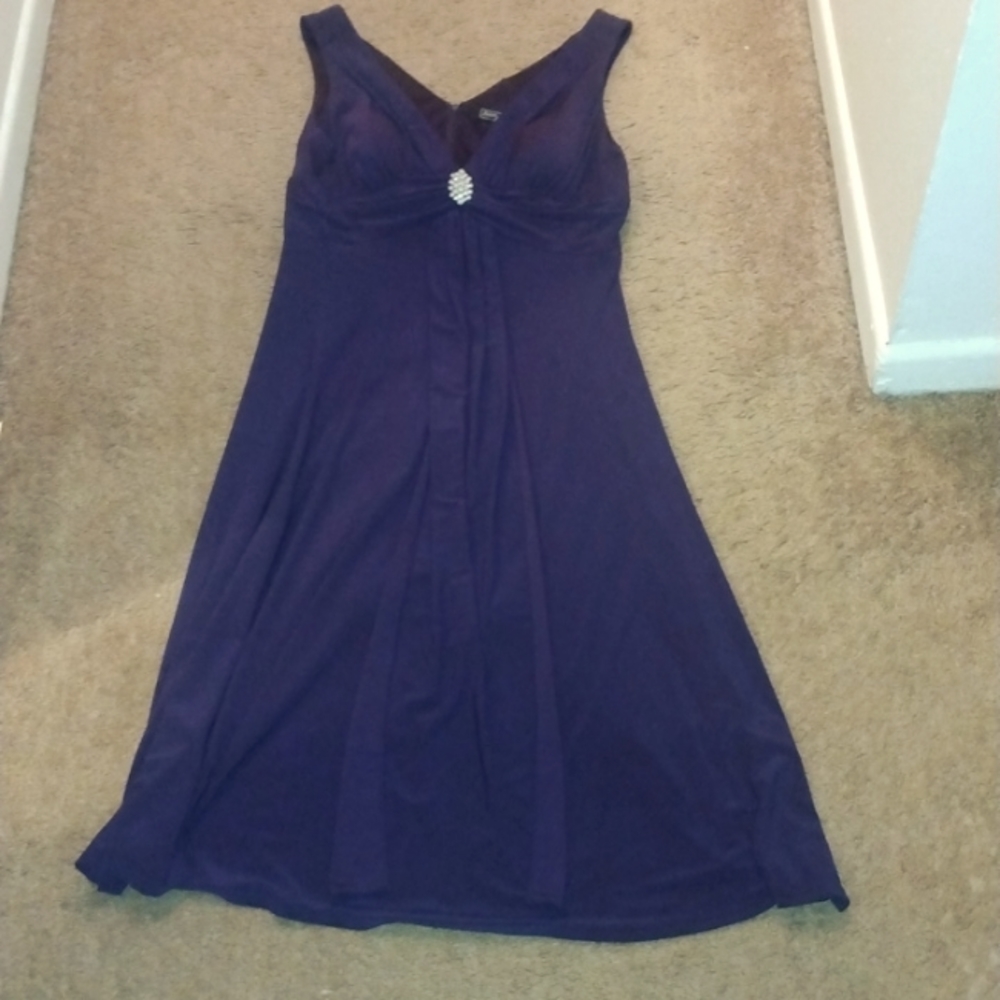 Stunning Jessica Howard Evenings Dress w/Crystal